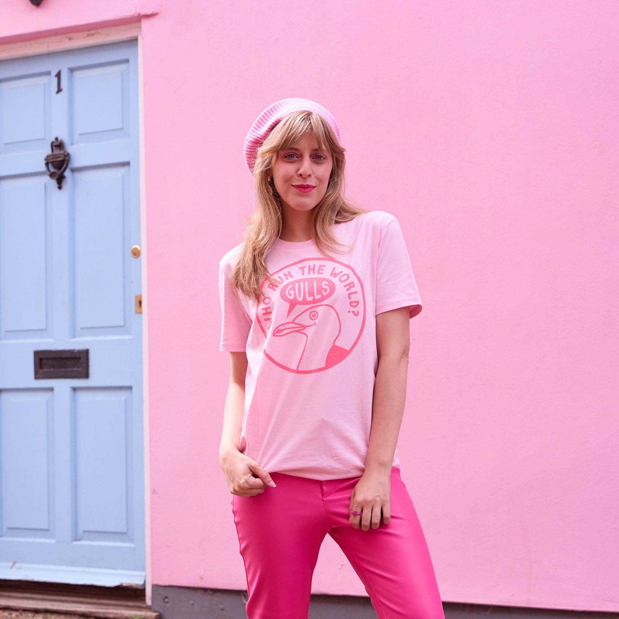 hello DODO - Wholesale Screen Printed T-Shirt - Women's - Who Run The World Gulls PINK Unisex T-shirt1