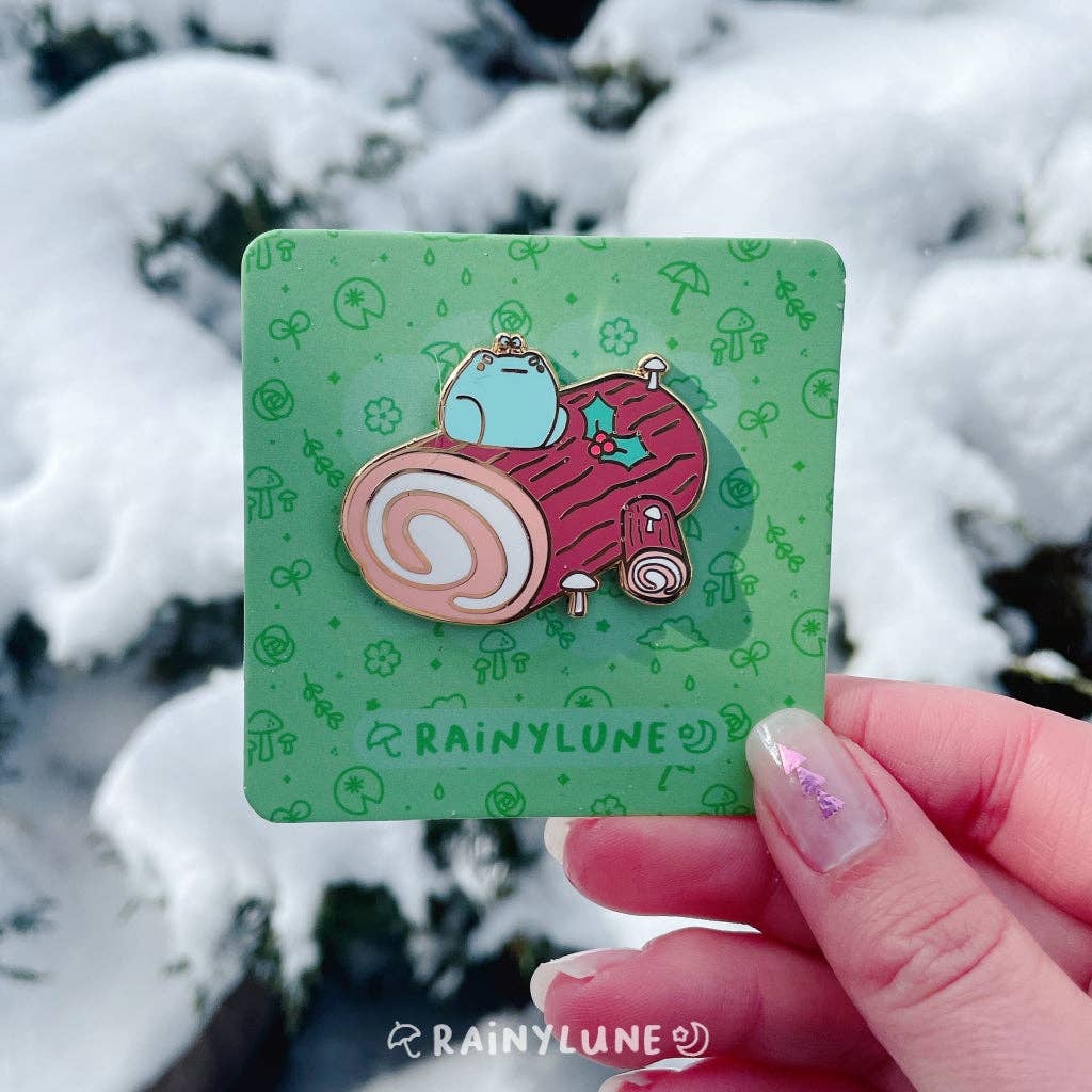 Rainylune - Wholesale Lapel Pin/Button - Yule Log Frog Pin0