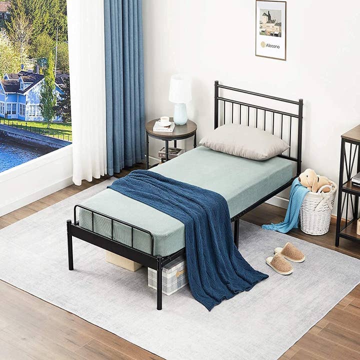 Gourmet Edge - Wholesale Bedroom Furniture - LUNA TWIN METAL BED FRAME #LUNA-TWIN-BK-XH-AN5
