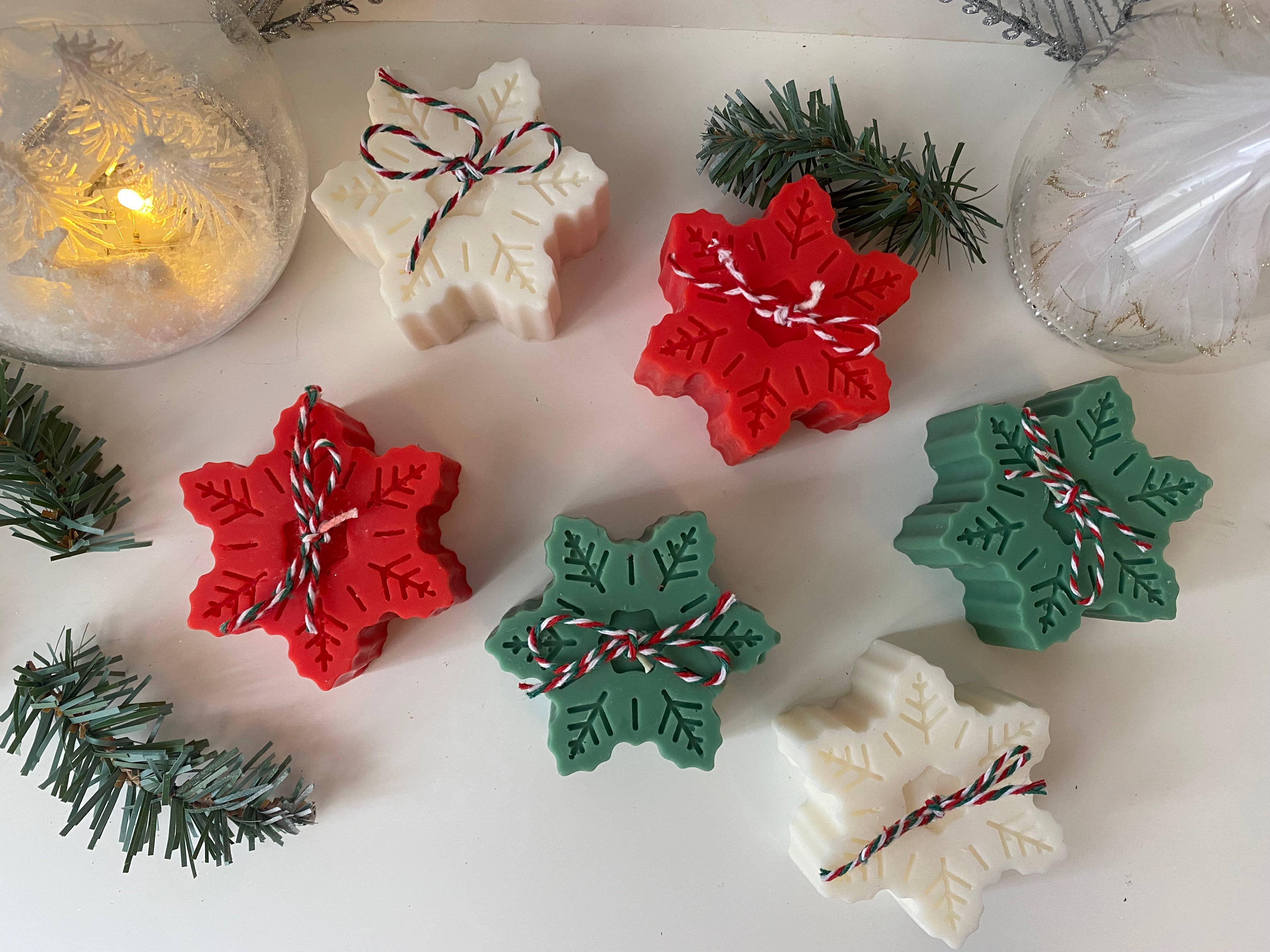 Ritual Spirit ltd - Venta al por mayor Velas de diseño llamativo - Vela navideña con forma de copo de nieve y cera de soja | Hecho a mano1