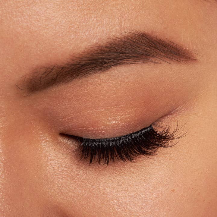 Mademoiselle Lash – wholesale Lösögonfransar – Adrienne Vegan Mink Fransar3