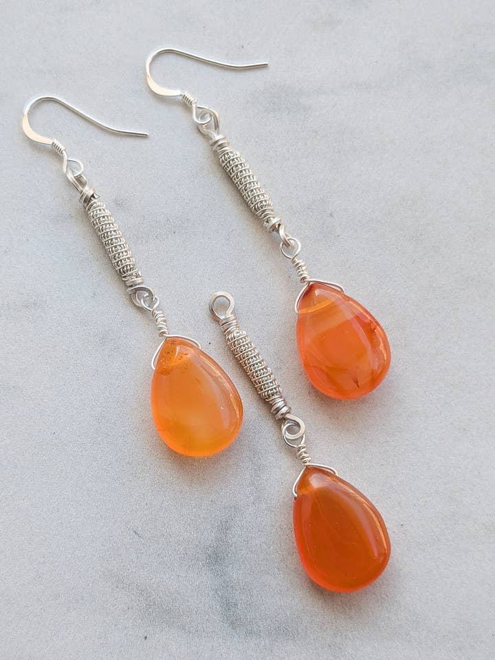 Wirbel-Set Karneol und Silber - Anhänger und Ohrringe für den Großhandel von Le Tourbillon Minéral