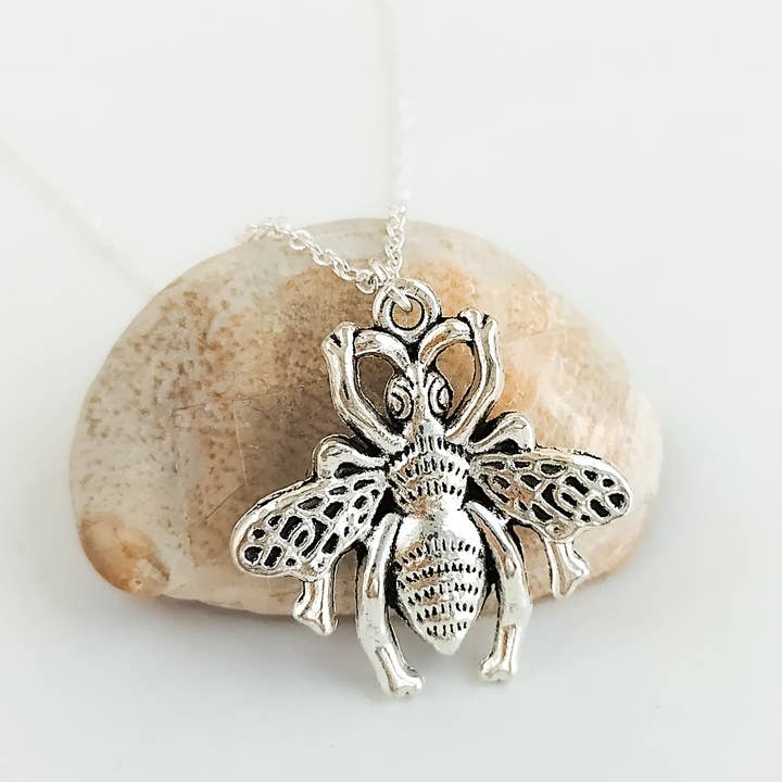 Vintage Bee Necklace, Garden Necklace, Summer Jewelry for wholesale by Piccadilly Pendants