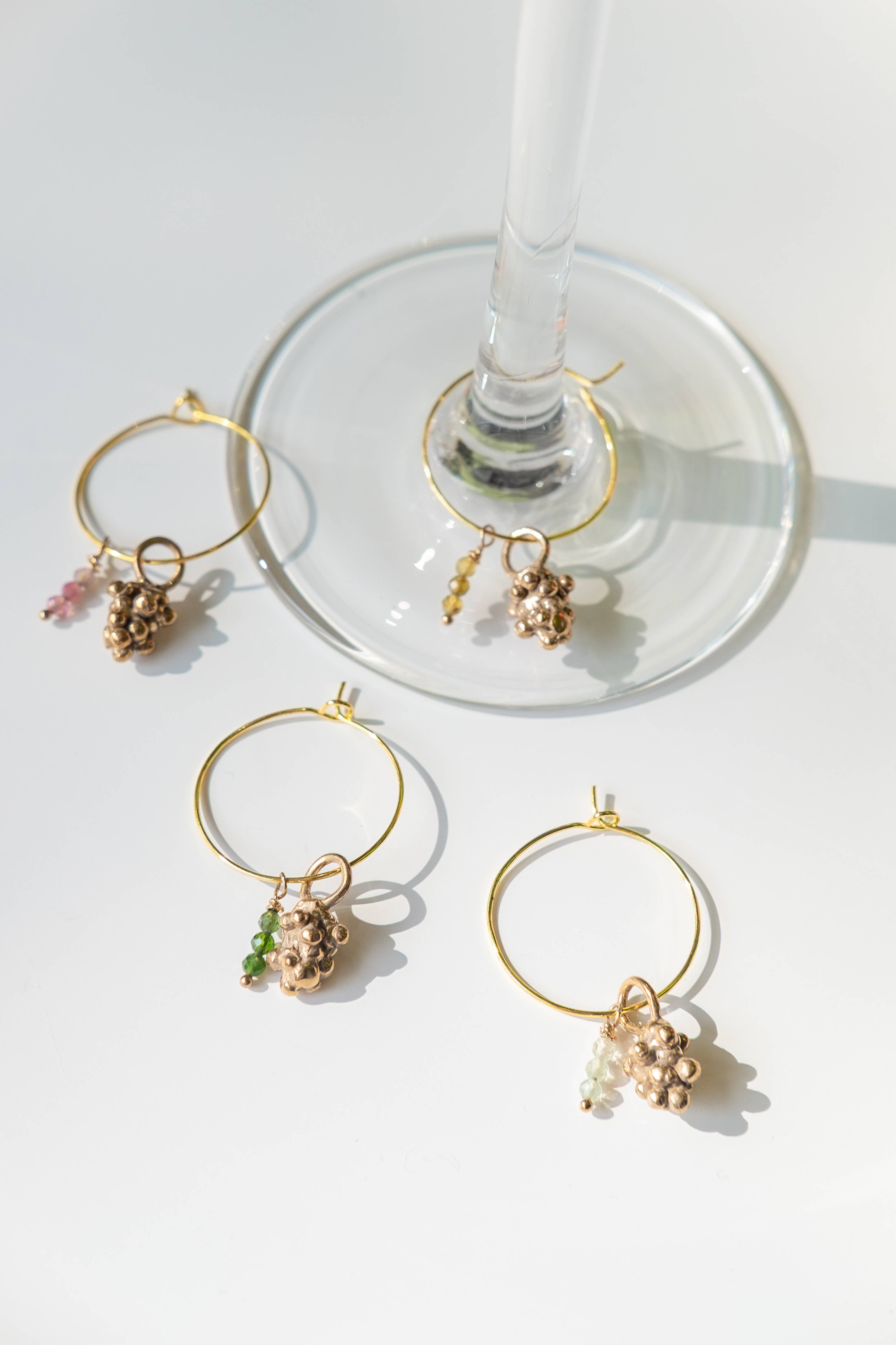 Las Lobas - Wholesale Wine Charm - Dionysus Wine Charms