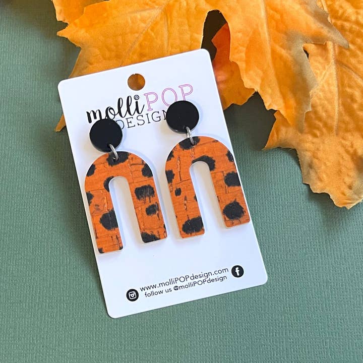 Pendientes de piel de corcho en forma de arco naranja y negro para venta al por mayor de molliPOP Design