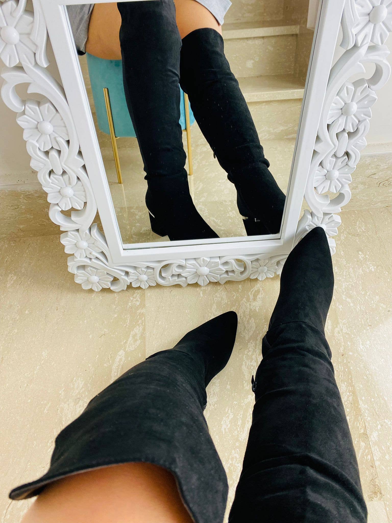 Vera Shop – Engroshandel Støvler - Dame – Elastisk støvle med ruskindseffekt og asymmetrisk elastik1