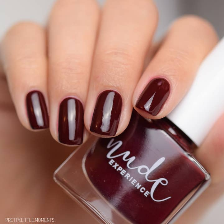 Nude experience - Wholesale Nail Polish - Nail polish Bio-sourced - TANGO - Reddish-black2