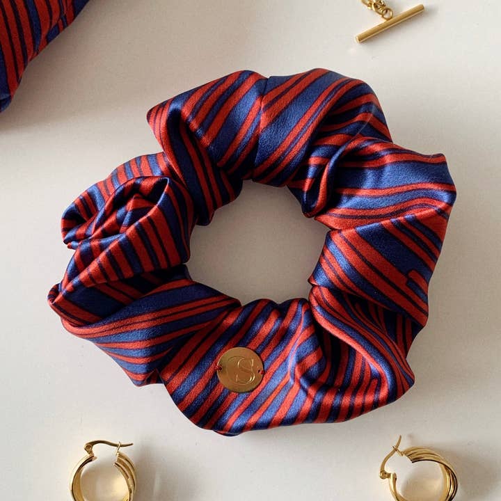 BEGRÄNSAD UPPLAGA Ruby för wholesale av Silk + Scrunchie