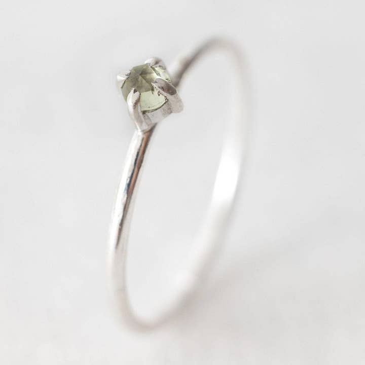 Naturlige rose cut Arizona peridot ædelsten ring for engroshandel hos luxe.zen