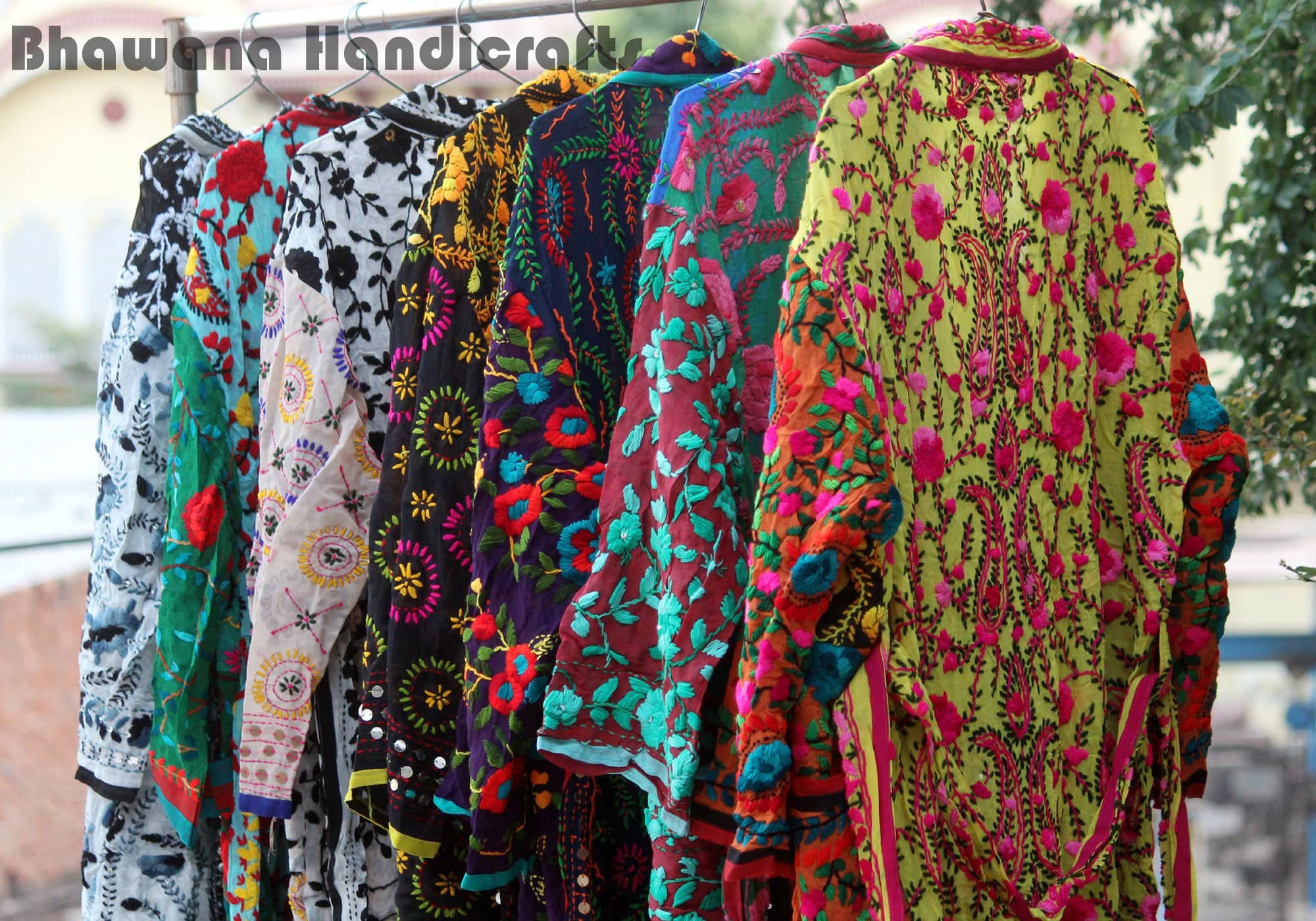 Bhawana Handicrafts – Großhandel Kimono – Damen – Lange, handbestickte Designer-Boho-Kimono-Jacke von Phulkari6