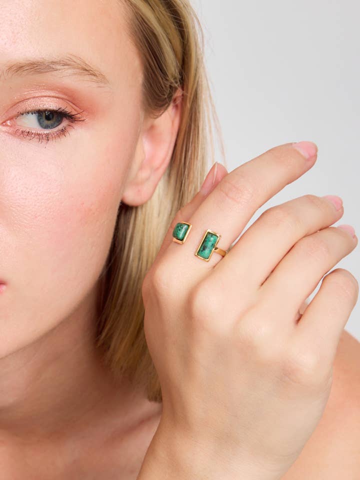 Stainless Steel Ring With Stone 424RX107 for wholesale by BYREN | ÉLINE L'ATELIER