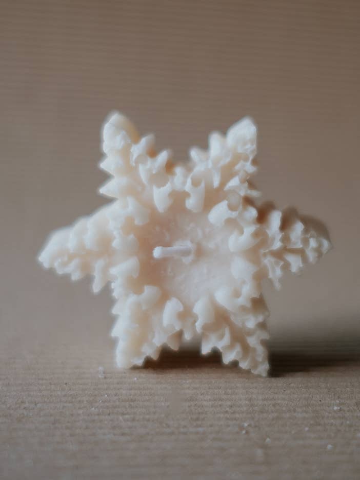 THE STAR // Duftende Skulpturkerze für den Großhandel von Luhme Studio