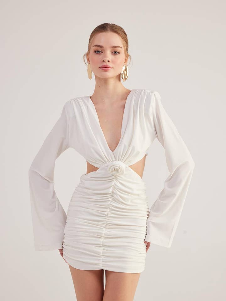 Vestido Mini de Manga Larga sin Espalda Hanna Blanco para venta al por mayor de Buy Me Fur