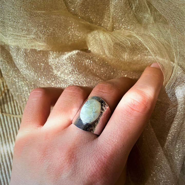 Kokoro - M.Handmade - Wholesale Cocktail/Statement Ring - MOONLIGHT band ring1