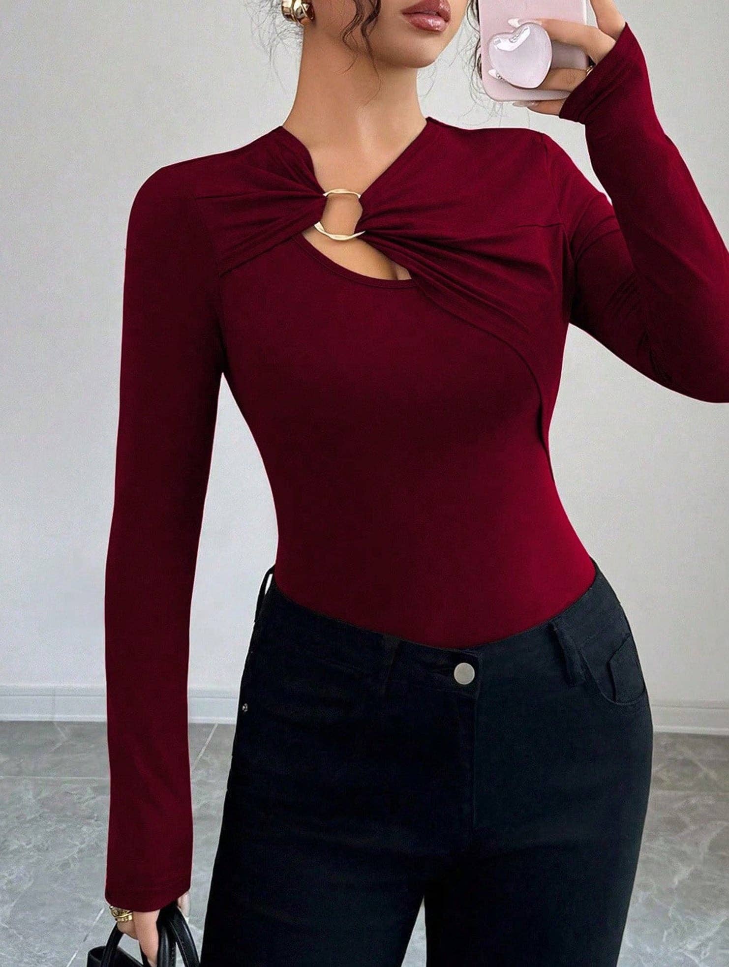 Lovenne - Wholesale Knit Top - Women's - Asymmetric cutout slim-fit top12