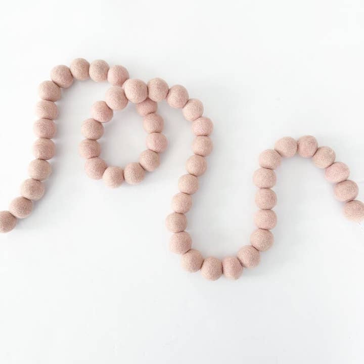 Ghirlanda di palline in feltro, colore: fard, 50 palline per la vendita all'ingrosso da parte di Glitter Party Co