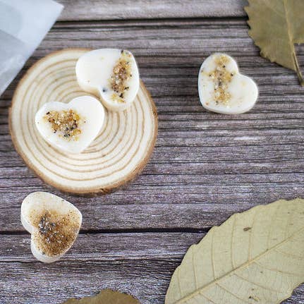 NAKEnDLE - Wholesale Wax melt - Frankincense, Oud & Myrrh hand poured luxury wax melts3