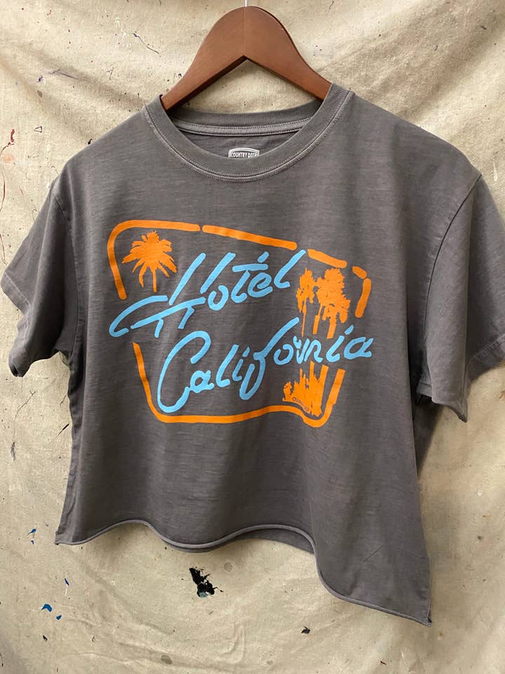 Country Deep Apparel – wholesale Screen printed t-shirt – Women′s – Hotel California Vintage Relaxed Crop T-shirt 1