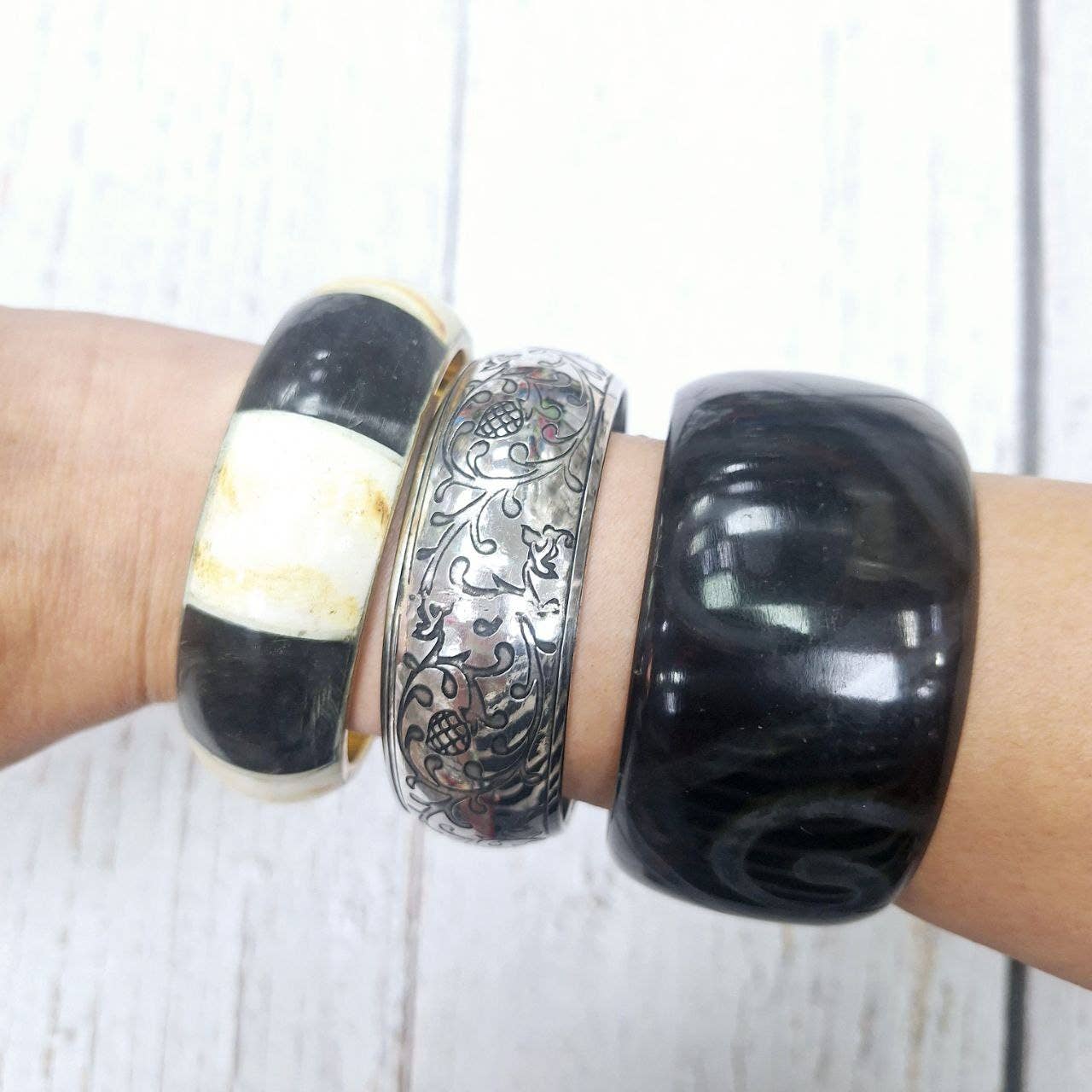 Hecho a mano - Wholesale Jewelry Set - Assortment of bracelets1