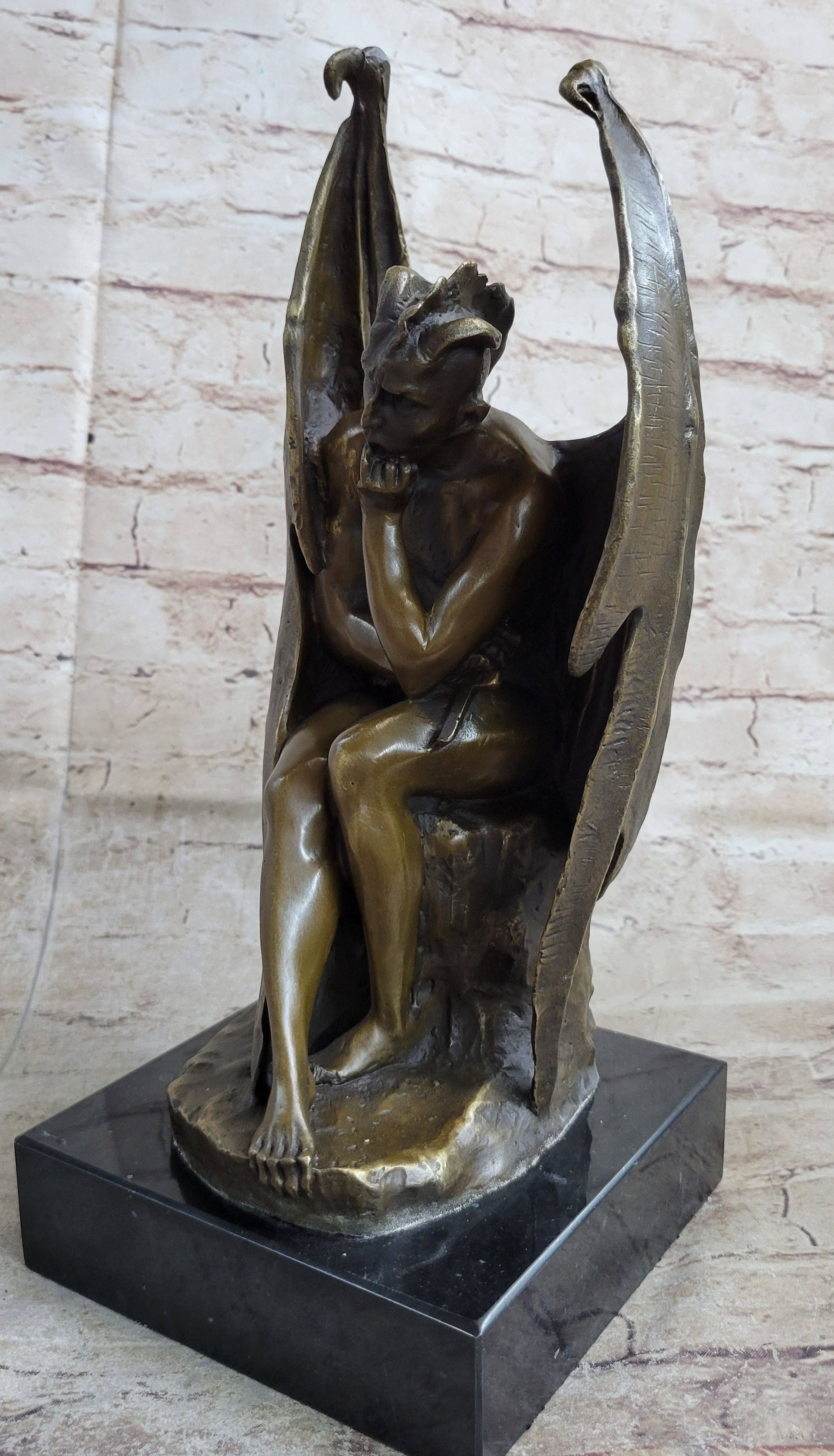 Bronzhaus - Vendita all'ingrosso Scultura - Statua in marmo di bronzo Lucifero Demone Angelo caduto Satana Crocifisso Statuina Croce3