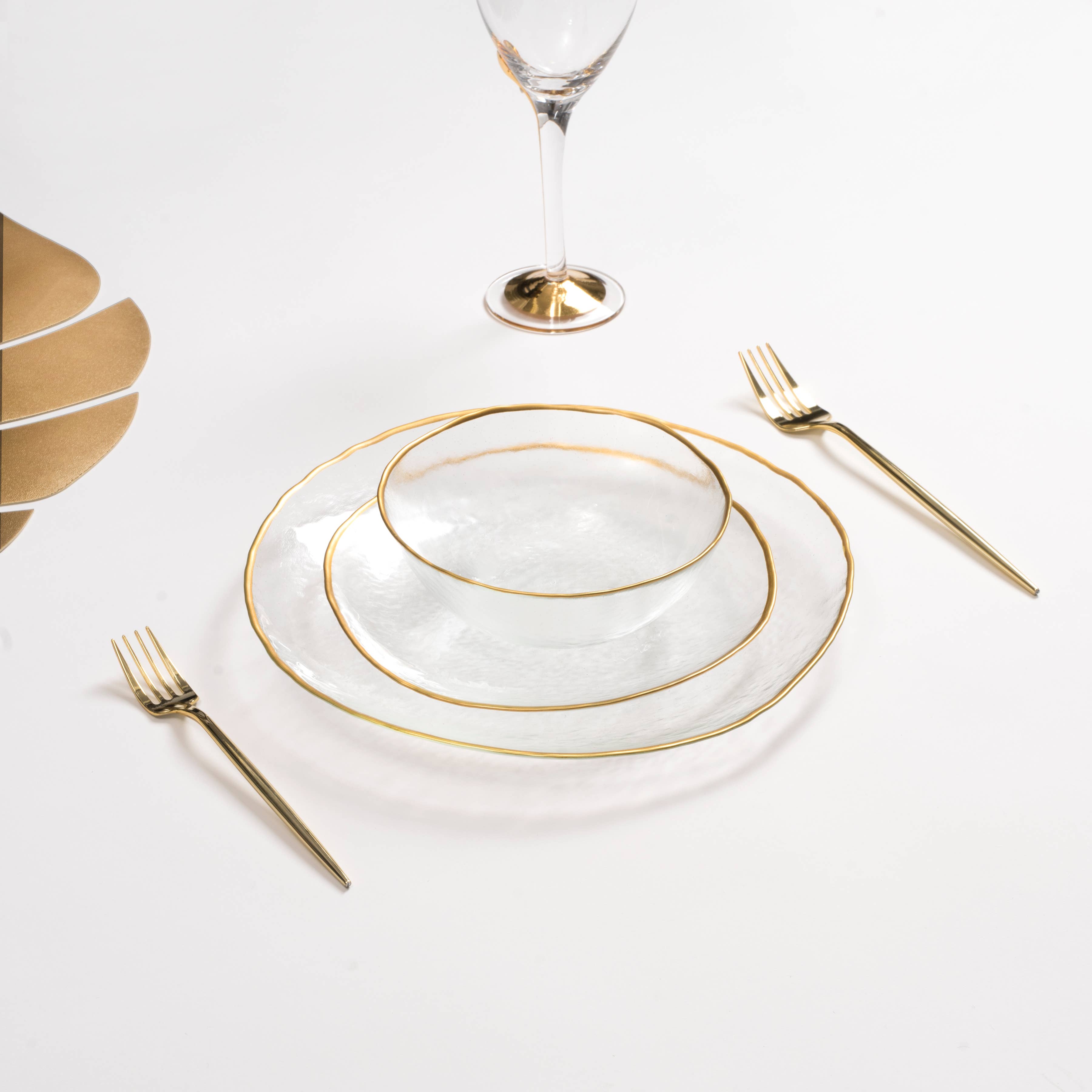 CLASSIC TOUCH DECOR INC. - Wholesale Bowl - Clear Soup Bowl w/ Gold Rim2