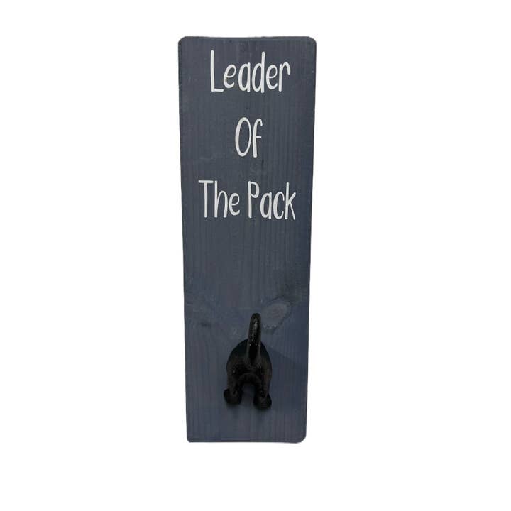 Gancho de pared Leader of The Pack con correa para vagabundos para venta al por mayor de The Giggle Gift Company