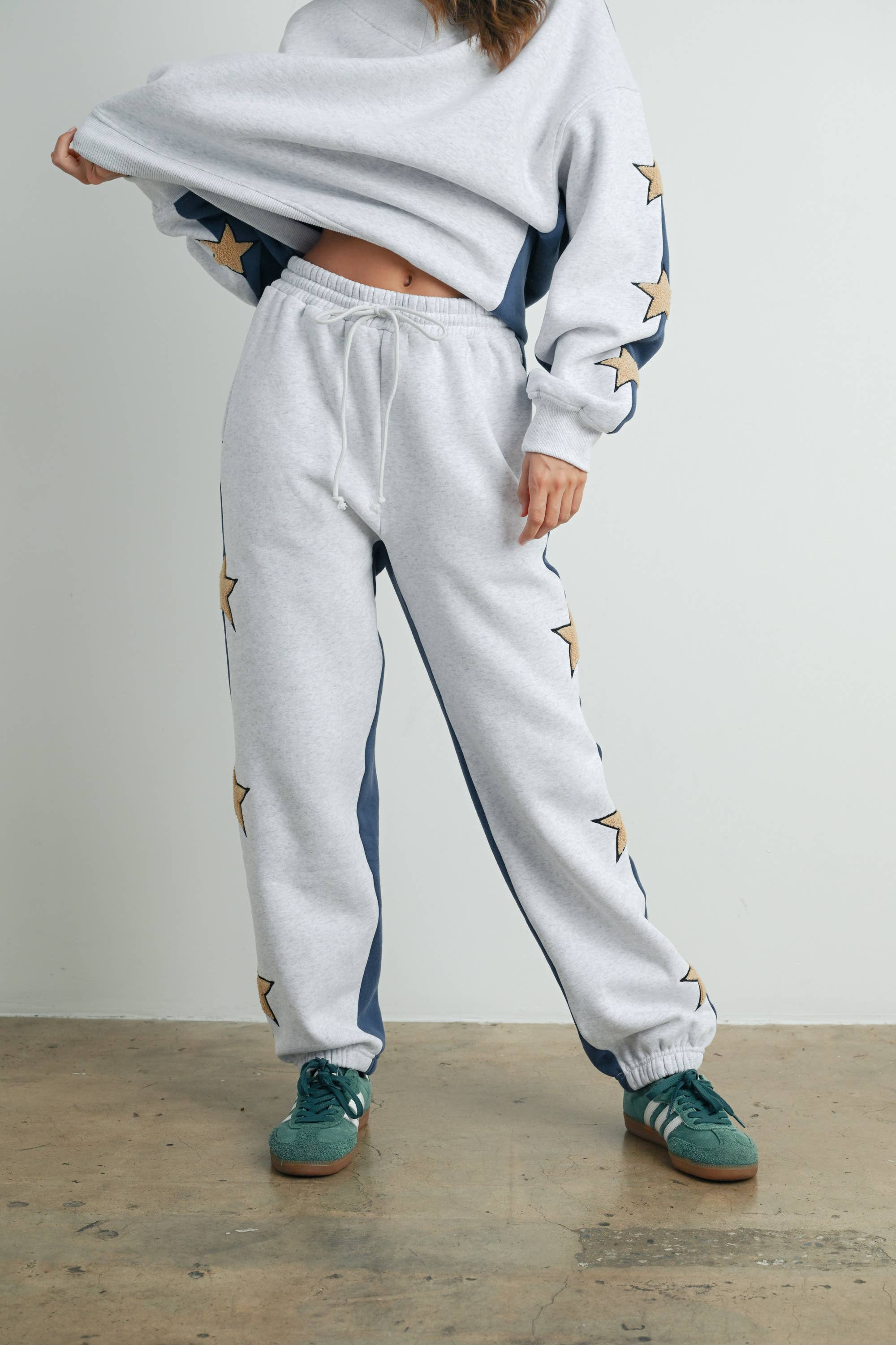 BUTTERMELON – wholesale Lounge Sweatpants/jogging bottoms – Women's – Color Block Sweatpants with Star Detail - BMP757021