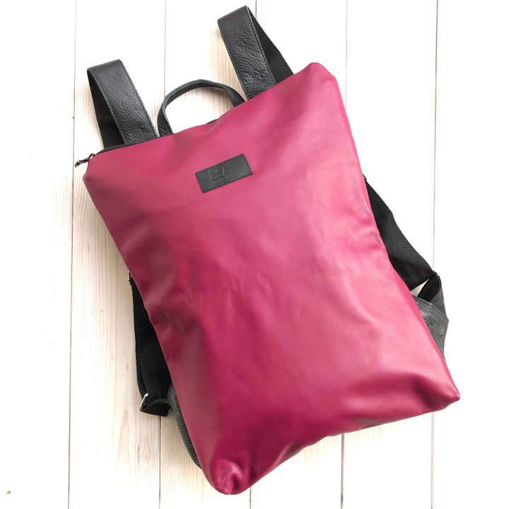 LeaF - Wholesale Rugzak - Dames - Leren rugzak, Paarse rugzak, Omvormbare rugzak1