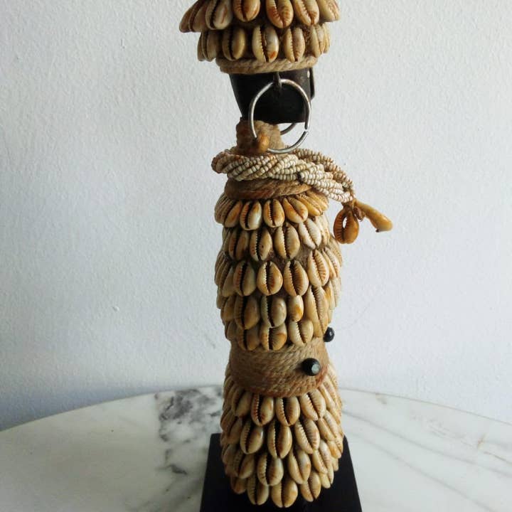 HOME DECOR FR - Wholesale Decorative Figurine - Couple of Namji dolls in cowries5