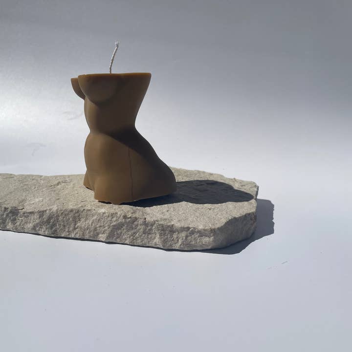 Trésor – wholesale Novelty candle – I AM WOMAN (1 Wick - Caramel)1