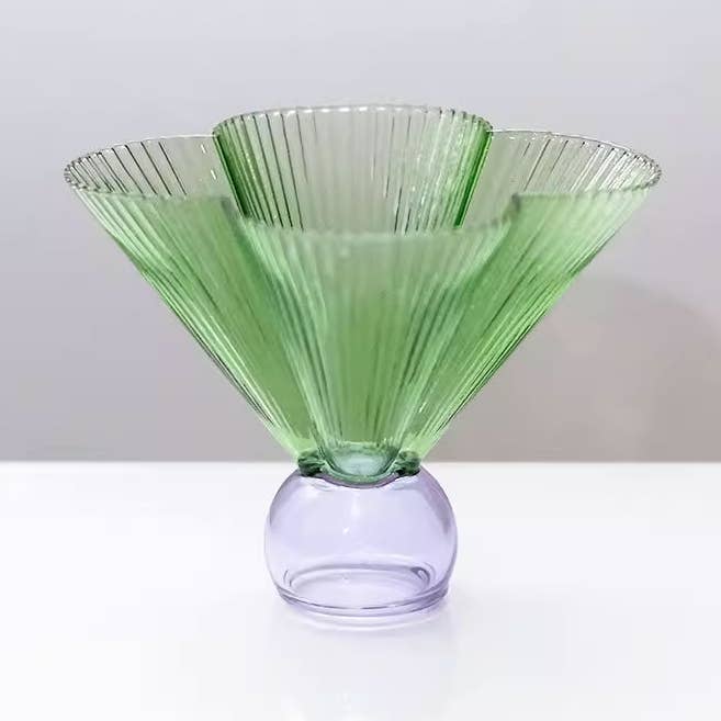 Elegant ribbad martiniglas för wholesale av Filtrum Home