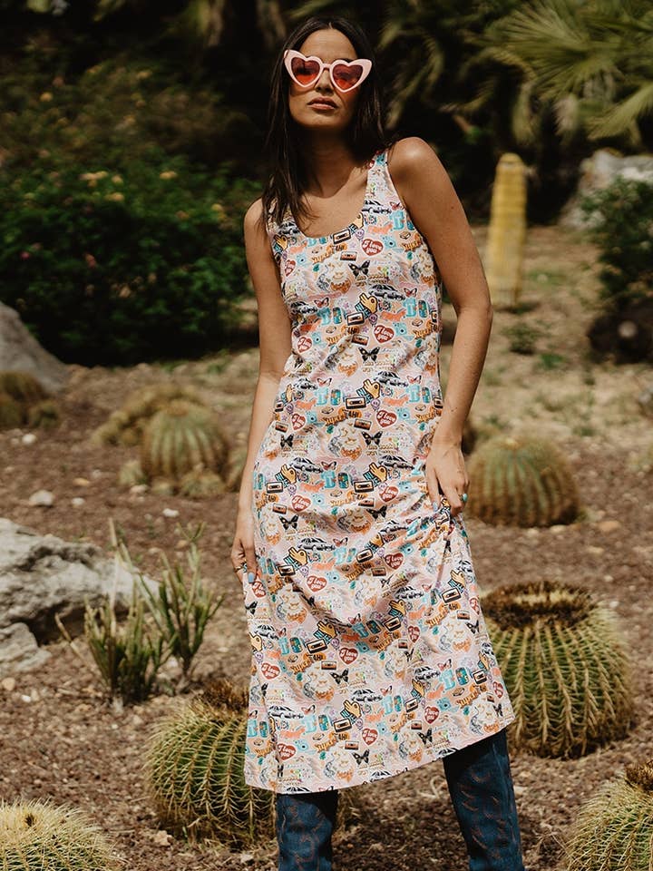 80-TALSKLÄNNING för wholesale av BE HAPPINESS