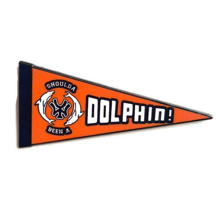 Ça aurait dû être un dauphin ! - Épinglette en émail dur pour la vente par ReformedSchool