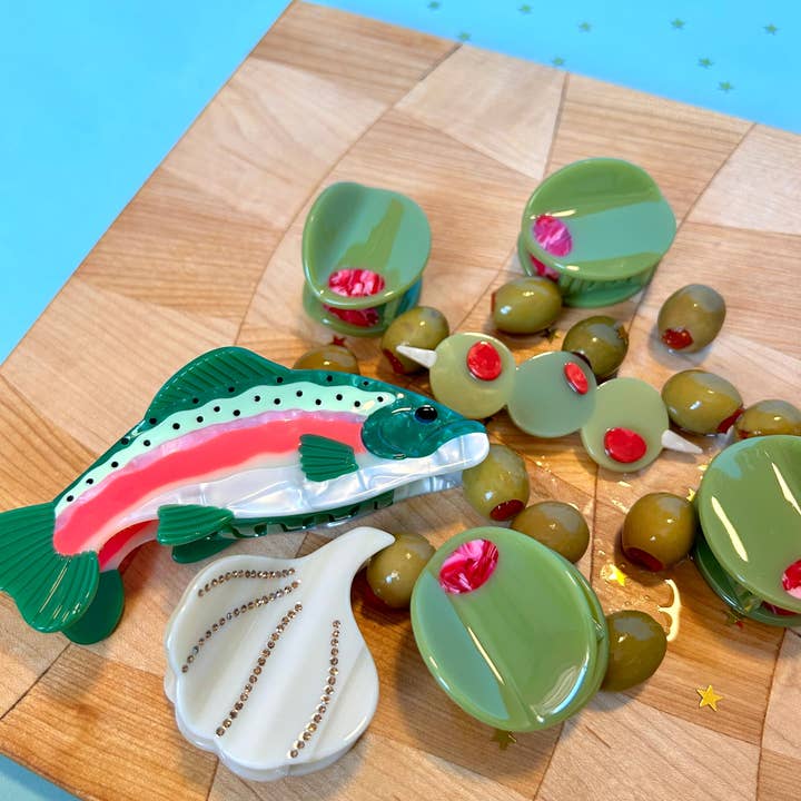 The Peach Fuzz - Wholesale Hair Accessories Set - Women's - Rainbow Trout Hair Claw8