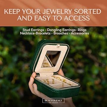 Benevolence LA - Wholesale Jewelry Box/Organizer - Plush Velvet Square Jewelry Box7