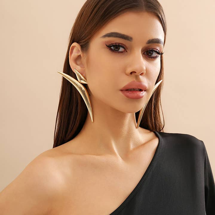 ACCITY - Wholesale Dangle Earrings - SIMPLE DESIGN POINTED EARRINGS_CWAJE115010