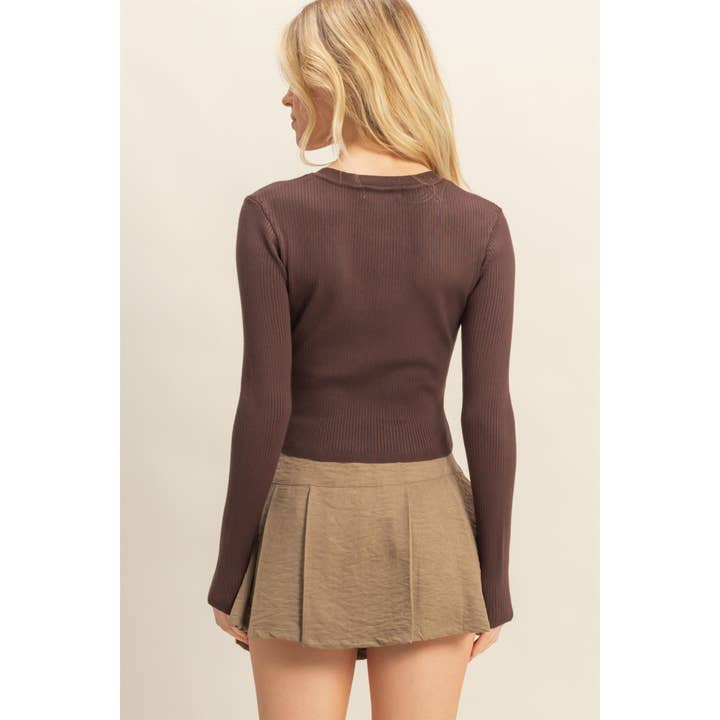 HYFVE - Wholesale Knit Sweater - Women's - V-Neck Fitted Sweater6