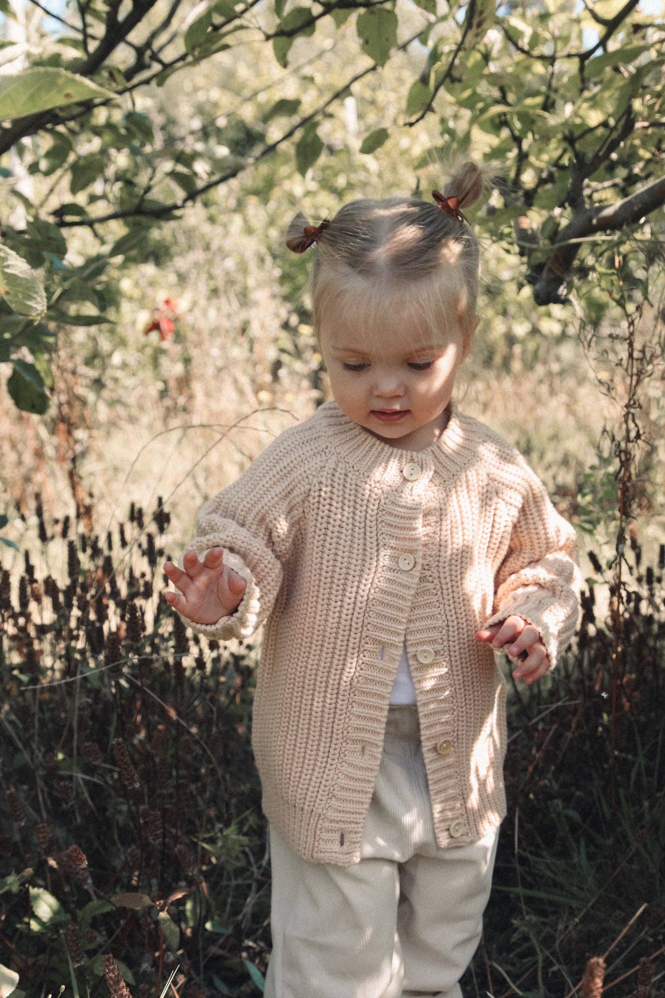Minnie & Monty – wholesale Cardigan – Baby – Organic Cotton Chunky Knit Cardigan in Nude5