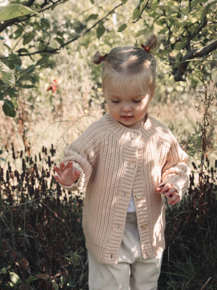 Minnie & Monty – wholesale Cardigan – Baby – Organic Cotton Chunky Knit Cardigan in Nude5