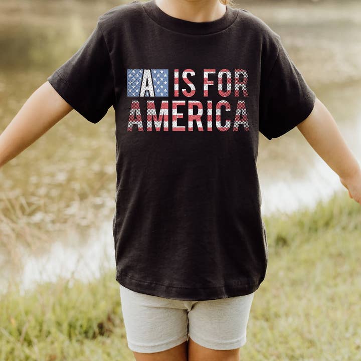 Camicia per bambino A Is For America per la vendita all'ingrosso da parte di GFF Apparel