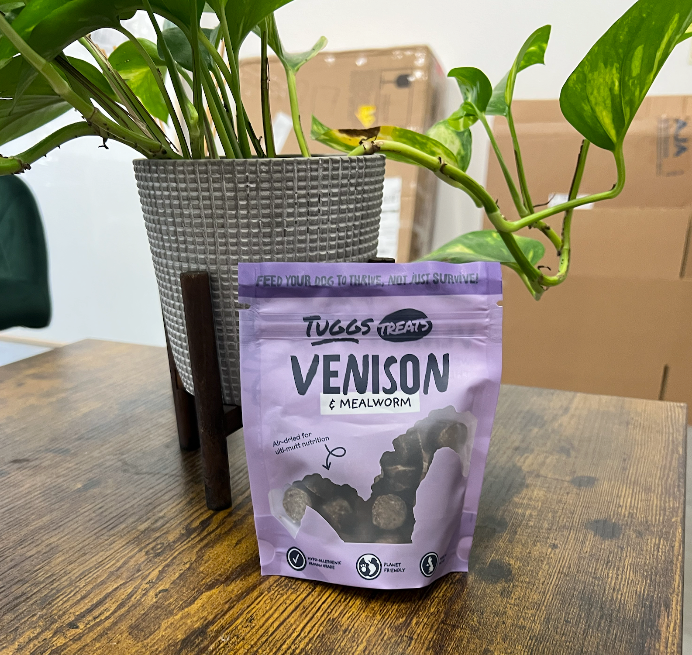 Tuggs – wholesale Pet treats – Dog – Tuggs Venison and Mealworm Treats3