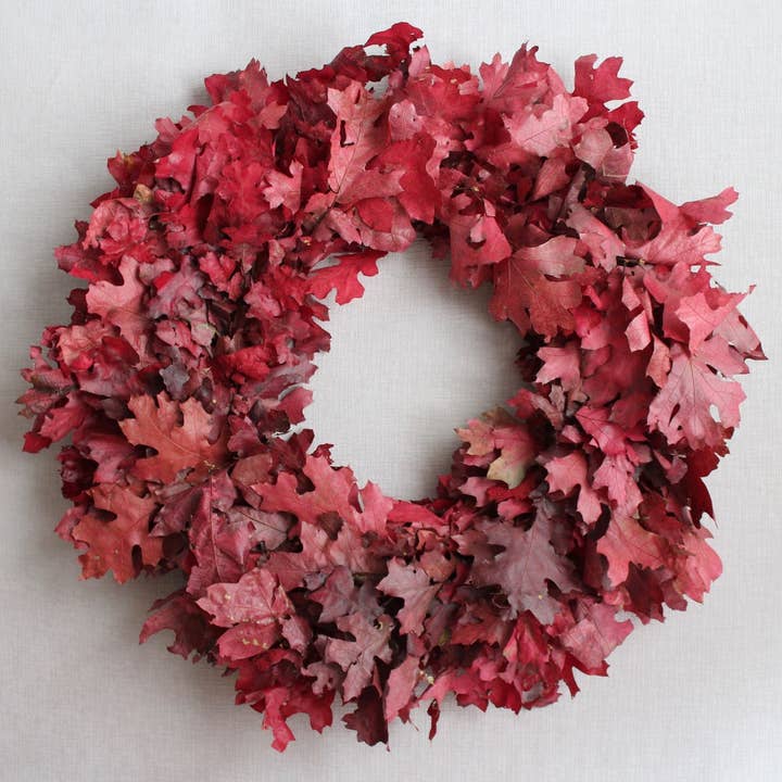Roxanne's Dried Flowers - Wholesale Wreath - Preserved Oak Leaves Wreath 24"2