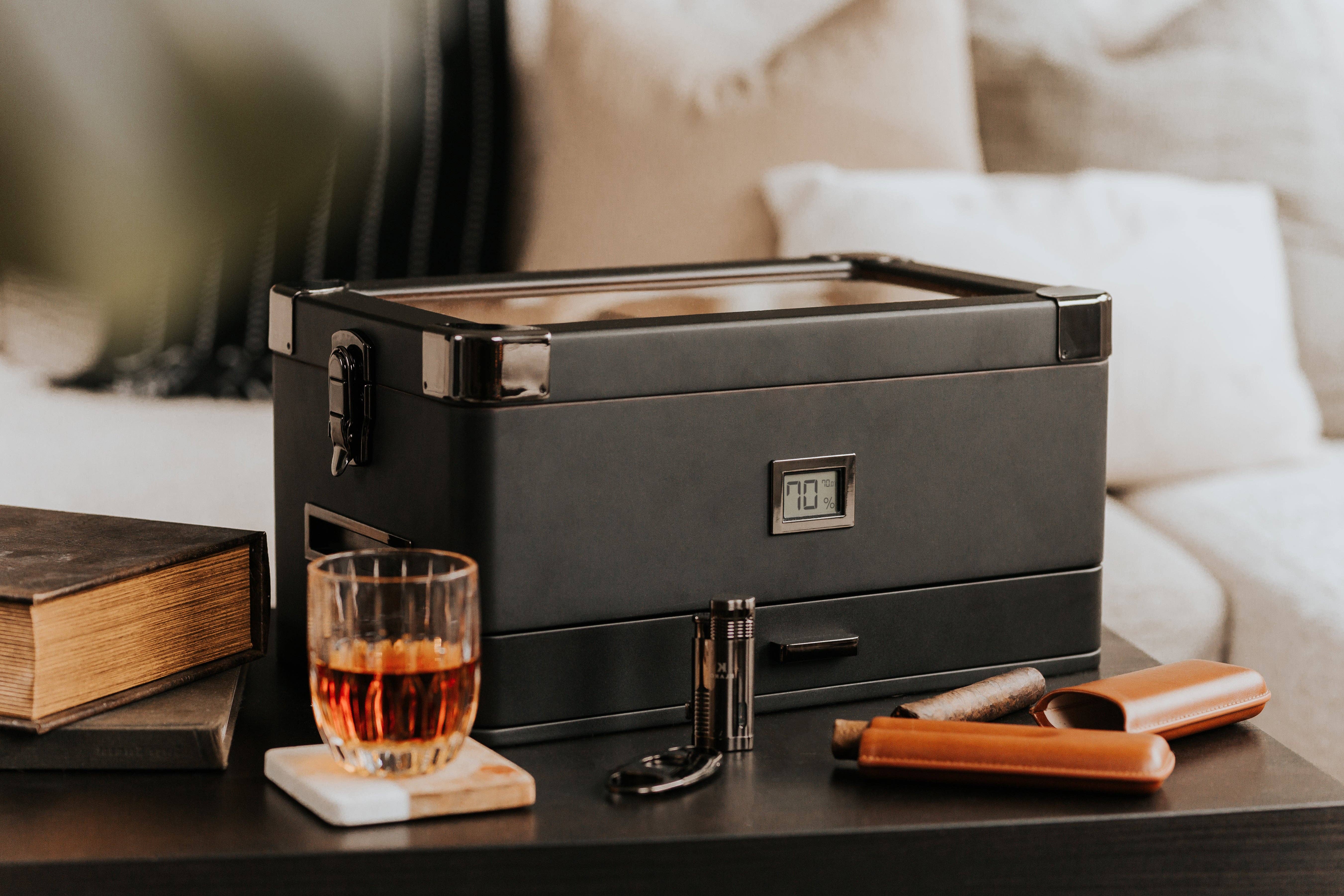 Case Elegance – Engroshandel Humidor/cigarretilbehør – Black Edition Militær Humidor1