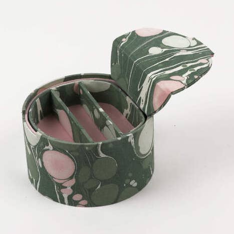 ROUND KEEPSAKE HAND MARBLED JEWELLERY BOX - PEBBLE GREEN for wholesale by Craft Boat