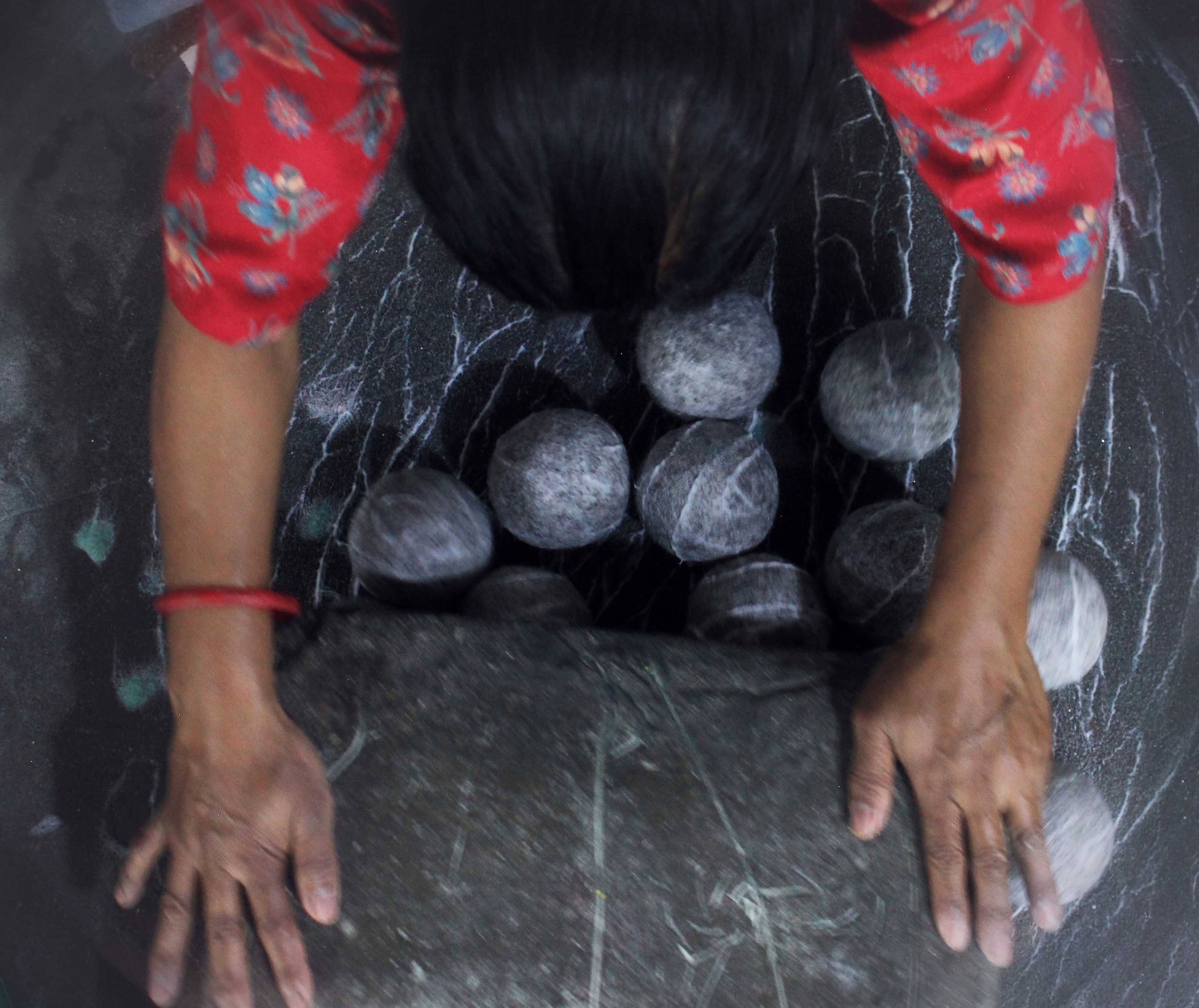 Fibres of Life - Wool & Felt - Wholesale Dryer Balls - Felt Dryer Balls-Plain | Wool Dryer Balls | Unscented Dryers6