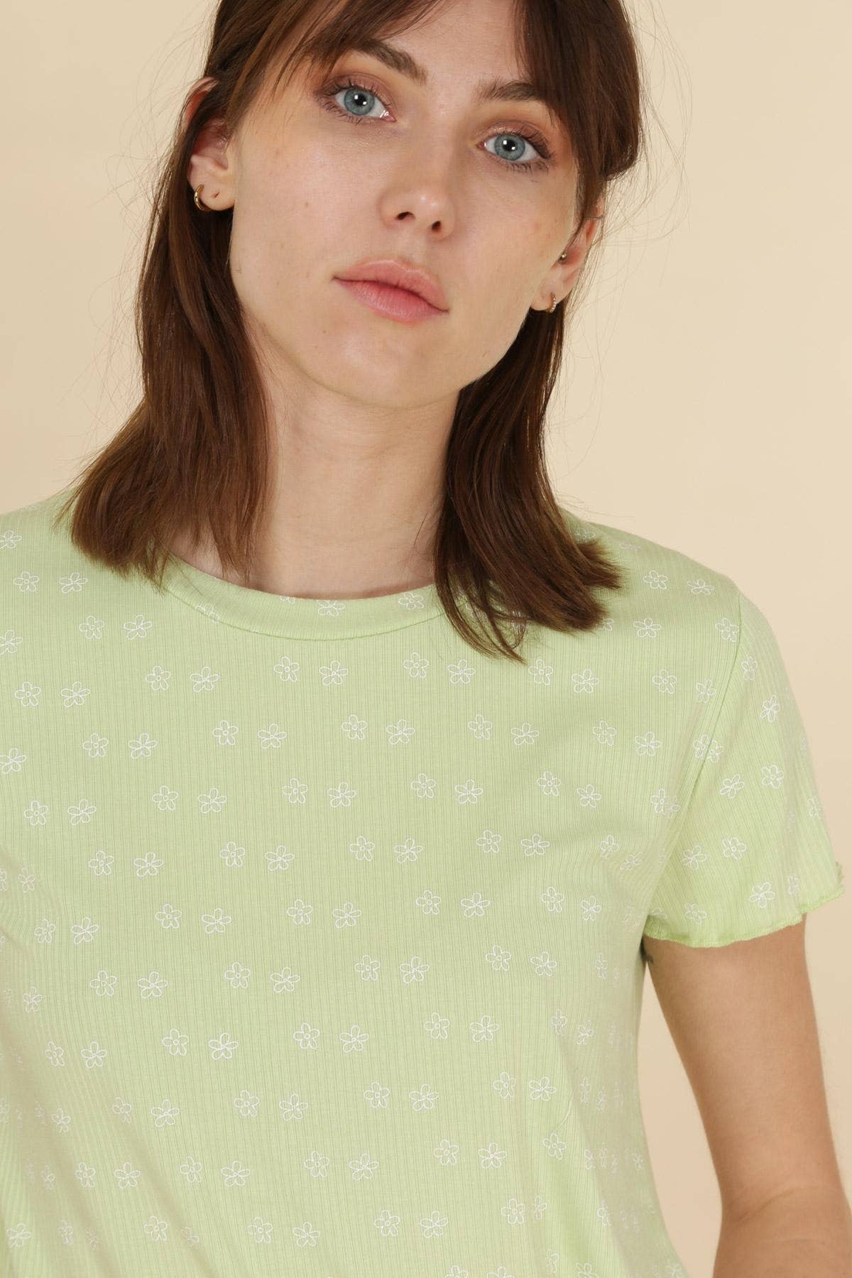 LICHTGROEN 31297 T-SHIRT MET MADELIEFJES voor groothandel op Faire1