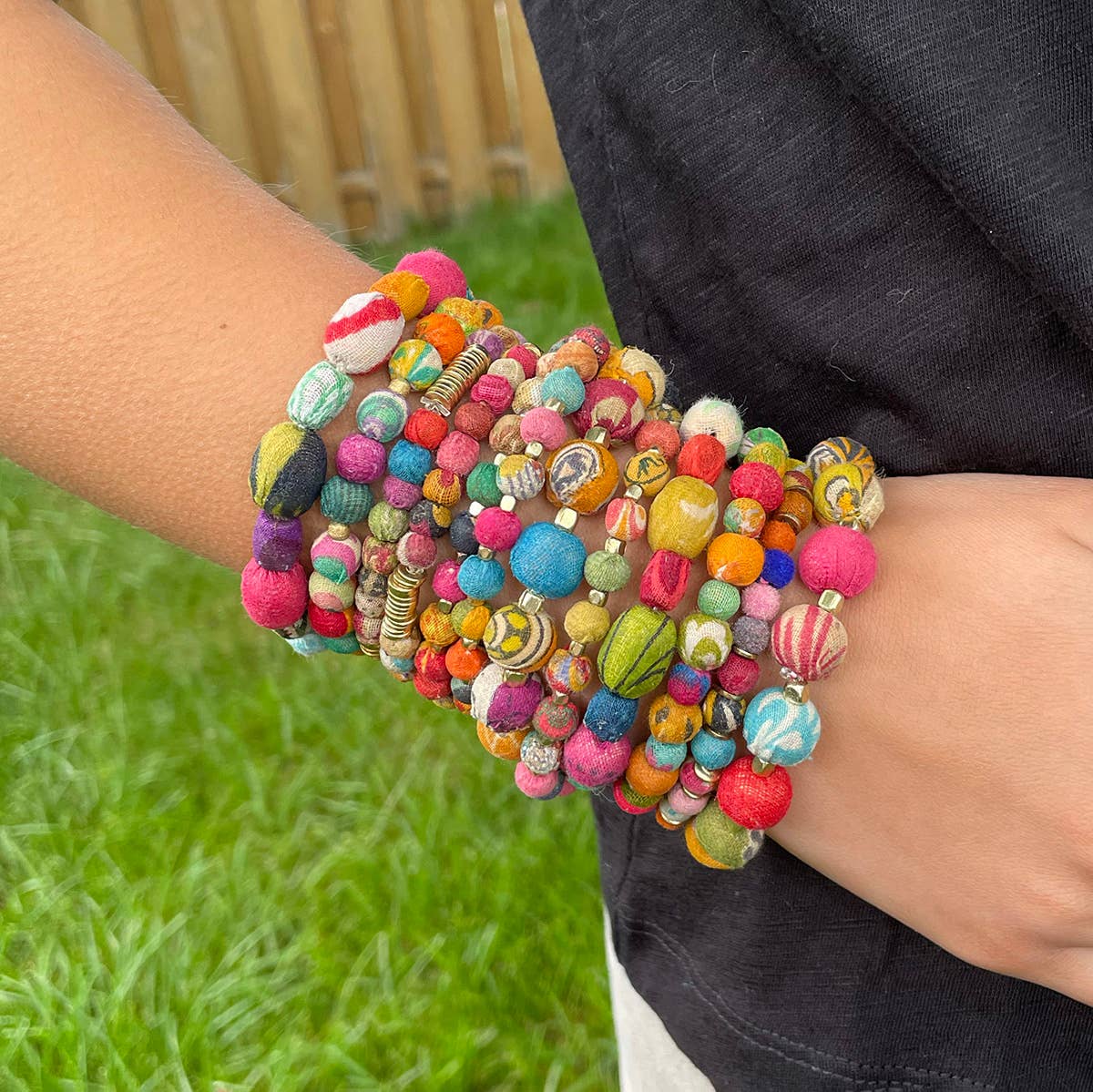 WorldFinds – wholesale Beaded bracelet – Kantha Sonnet Bracelet2