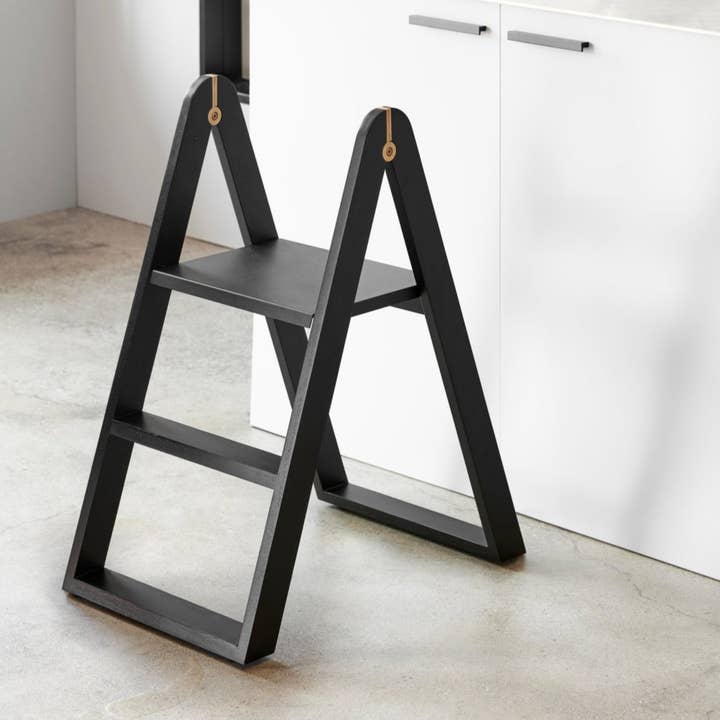 Studio Nordhaven - Wholesale Free Standing Shelf - REECH Step Ladder, Black2