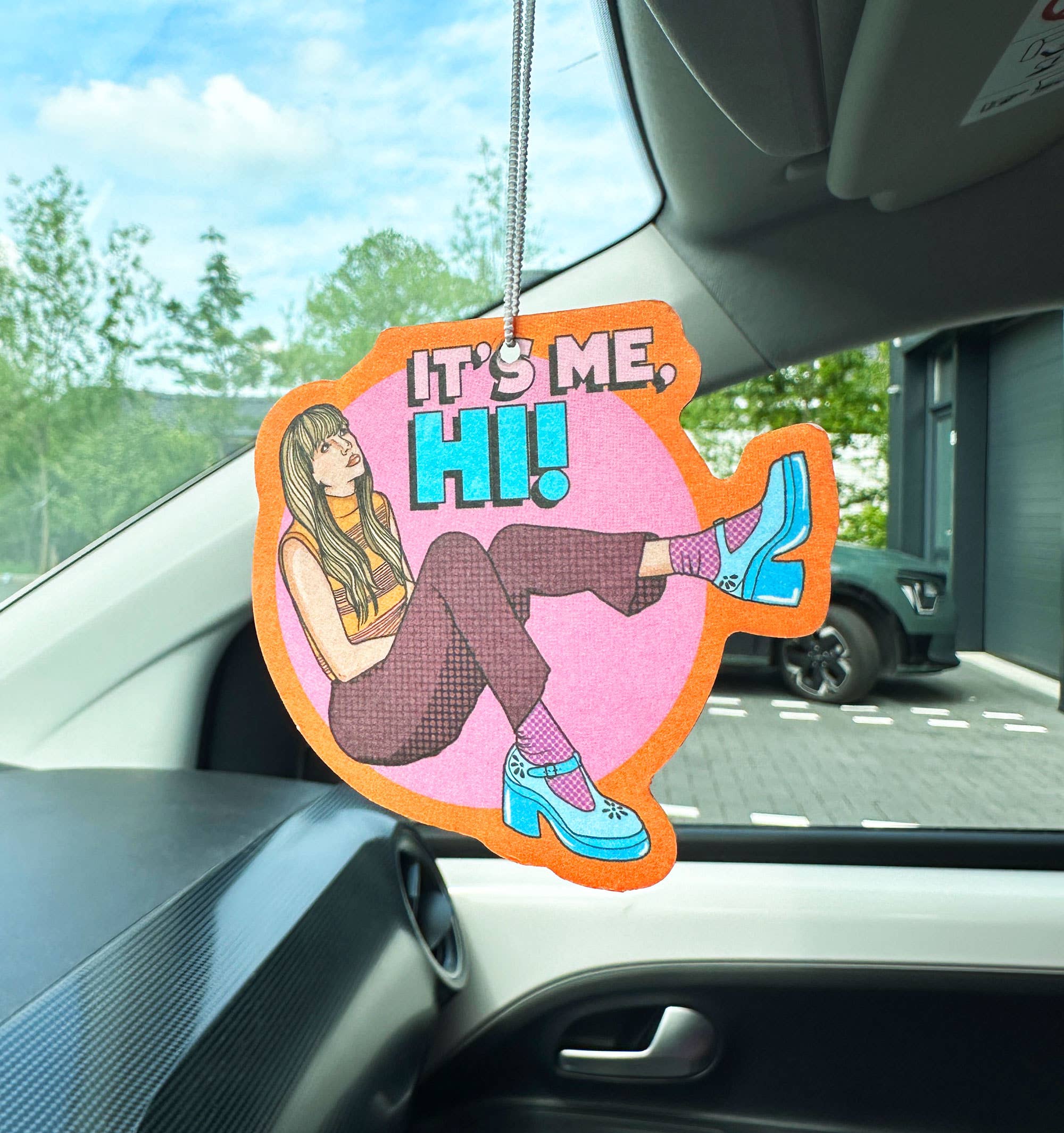 Studio Soph (We Pay Your Import Fees - We Ship DDP) - Vendita all'ingrosso Deodorante per auto - Donna - Profumatore d'Aria It's Me Hi! Taylor1