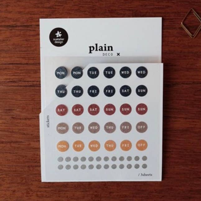 Suatelier | Plain.28 per la vendita all'ingrosso da parte di Hello Claws Limited